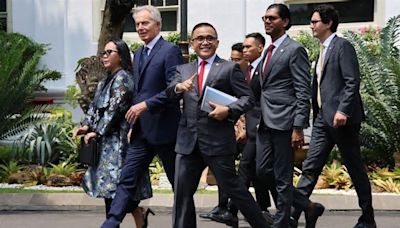 Jokowi-Tony Blair Discuss UAE Solar Panel Investment in IKN