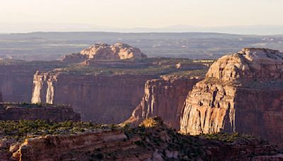 Father and daughter hikers found dead in Utah after running out of water in 100 degree temps