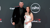 Liam Hendriks gushes over his wife Kristi in Jimmy V speech