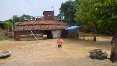 Bihar: Nitish Kumar directs officials to call in air force for help in flood relief