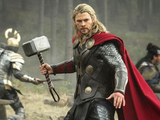 Chris Hemsworth confiesa que detesta utilizar capa en sus películas