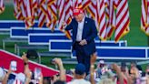 Trump se pavonea en una manifestación política en Doral: ‘No importa a quién nominen’