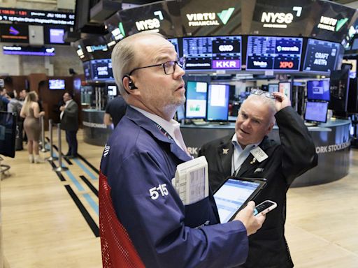 Wall Street abre a la baja y el Dow Jones pierde un 1,4 %, tras anuncio del PIB de EE.UU.