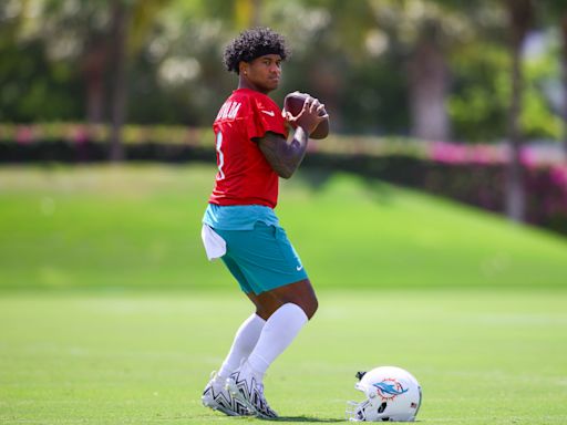 Miami Dolphins reportedly refusing to pay Tua Tagovailoa market value