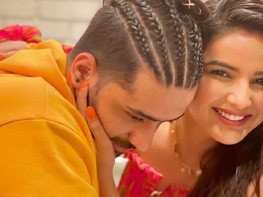 Bigg Boss 14's Aly Goni pens heartfelt note on girlfriend Jasmin Bhasin's birthday; 'We have come a long way'