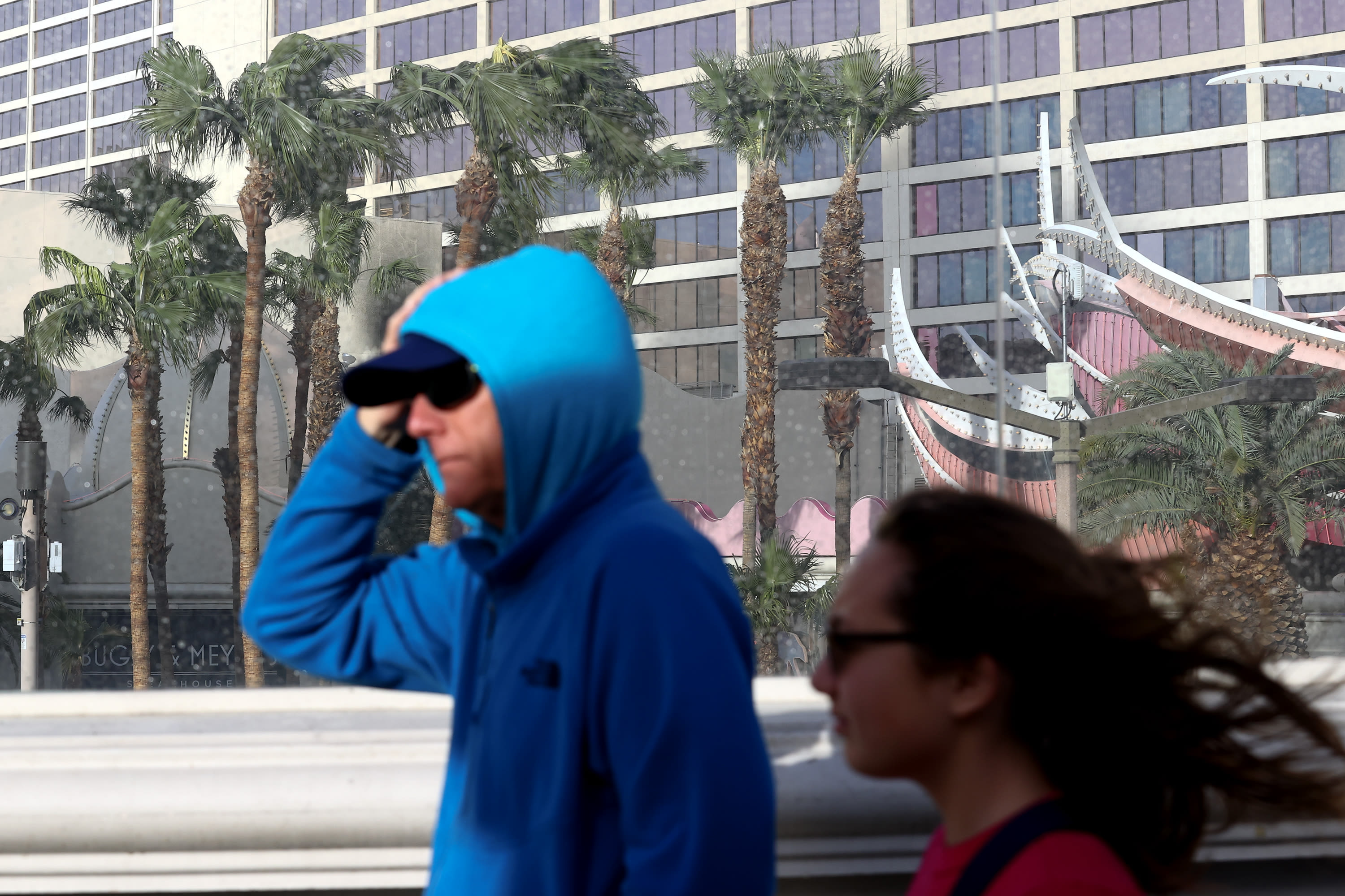 Winds escalate to 35-40 mph gusts as front moves into Las Vegas