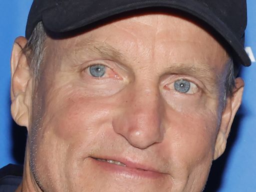 Woody Harrelson erinnert sich gern: Nackt auf dem Snowboard mit Flea von den Red Hot Chili Peppers