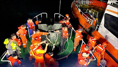 宜蘭外海火燒船 16人獲救