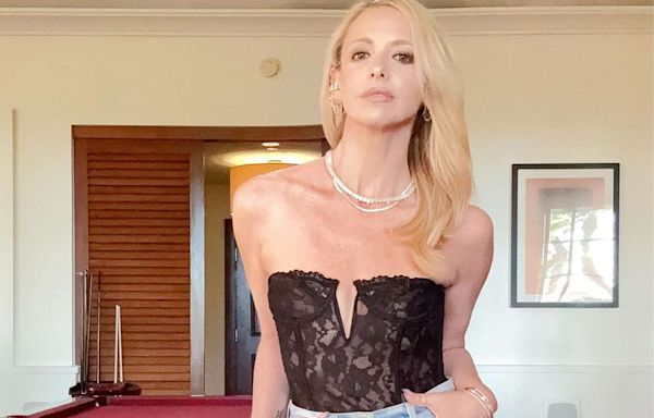 Sarah Michelle Gellar Shows Off Sexy Black Lace Corset and Stack of Glam Necklaces: 'Vegas Era Sarah'