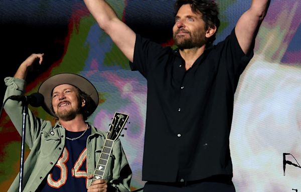 Bradley Cooper performs 'A Star Is Born' song with Pearl Jam at BottleRock music festival