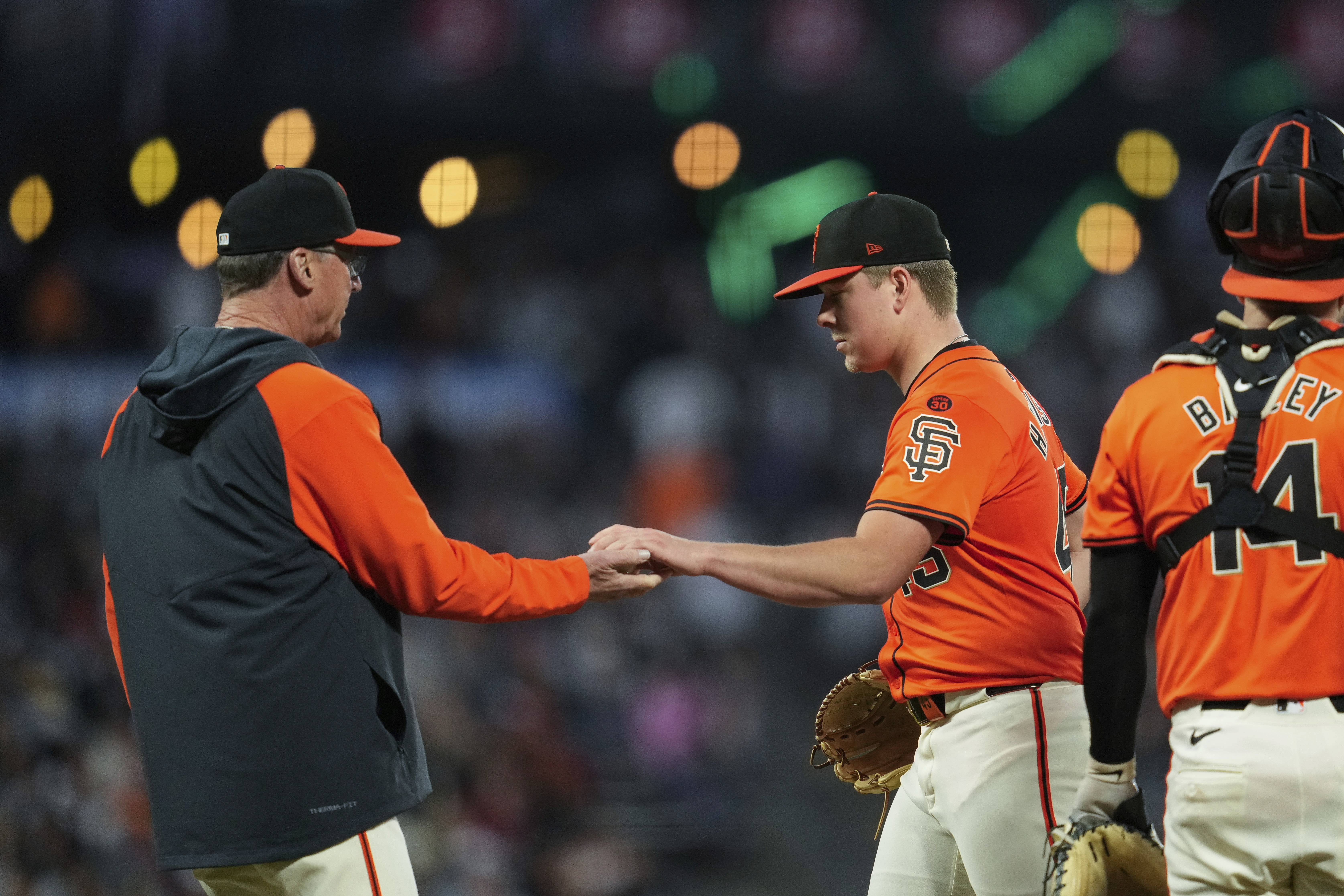 Harrison pitches five strong innings, Wisely has three hits in Giants' 7-1 win over Twins