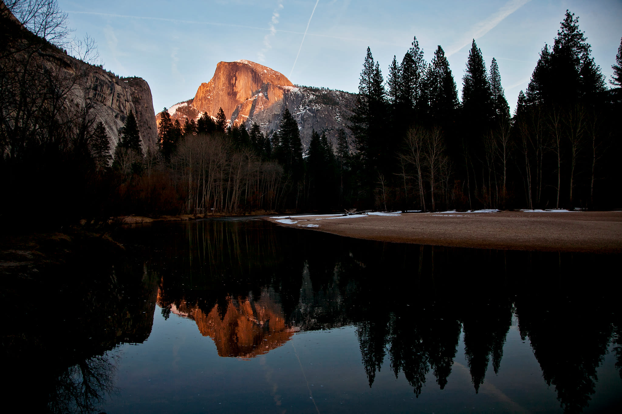 Snow dusts California's highest peaks, including Yosemite's Tioga Pass