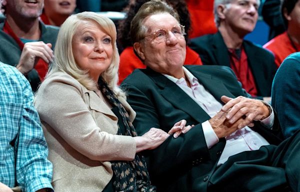 Ed O'Neill: Clippers owner Donald Sterling 'didn't consider himself a racist'