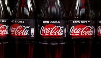 Informe de resultados: Coca-Cola ve crecimiento y eleva sus previsiones para 2024 Por Investing.com