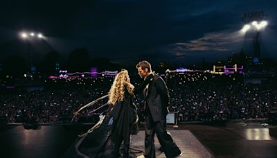 Harry Styles & Stevie Nicks Perform ‘Landslide’ in Honor of Christine McVie’s Birthday