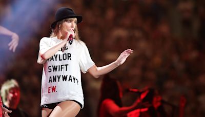 Taylor Swift Fans Realize ‘22’ T-Shirt for ‘Eras Tour’ Shows Has Hidden Zipper for Easy Quick Change