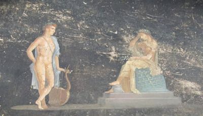Descubren espectaculares pinturas de Helena de Troya, Apolo y Zeus en las ruinas de Pompeya