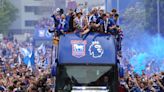 'Special' bus parade attracts 55,000 Ipswich fans