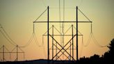 US energy panel approves rule to expand transmission of renewable power