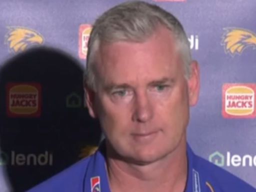 Adam Simpson totally blindsided during awkward Eagles press conference