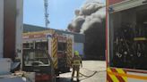 Controlado el incendio sin heridos en una nave del polígono Malpica en Zaragoza