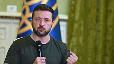 Russia Gives Cautious Reaction To Zelensky's Summit Offer