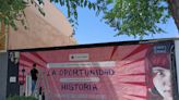 Cruz Roja restaura el mural homenaje a la juventud tomellosera de la calle Doña Crisanta