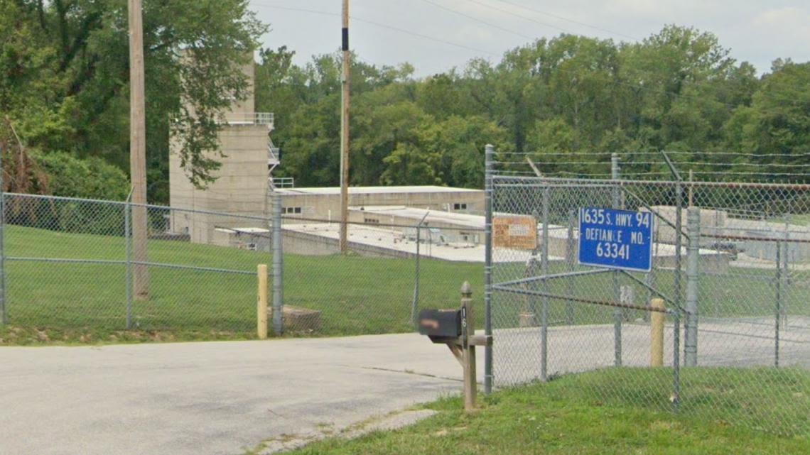 St. Charles County gas exposure leaves 4 hospitalized at water treatment plant