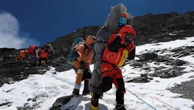 Héroe en el Everest: la impactante historia del sherpa que salvó una vida en la 'zona de la muerte'