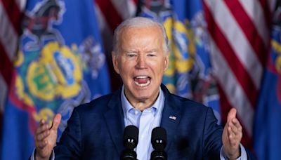 Biden reivindica sus raíces obreras en Pensilvania y ataca al "multimillonario" Trump