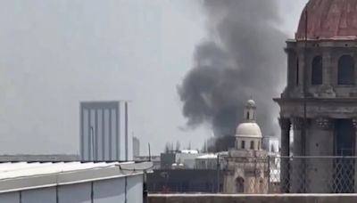 Reportan incendio en centro comercial en el Centro de la CDMX; esto sabemos