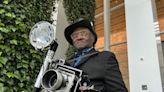 Fotógrafo callejero más icónico de Nueva York retrata con una cámara de 1940
