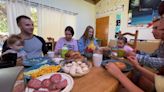 Ukrainian refugees celebrate 4th of July in US