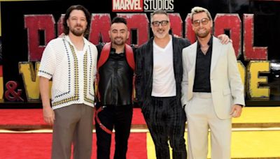 Sem Justin Timberlake, *NSYNC comparece à premiere do filme "Deadpool & Wolverine"