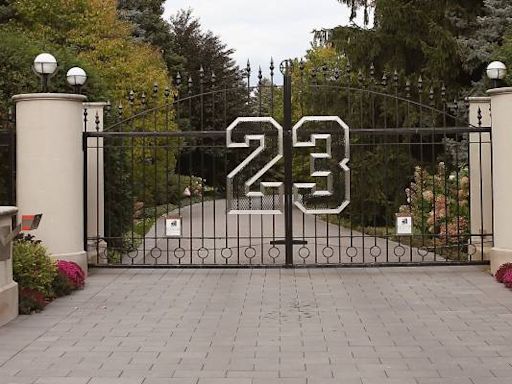 Michael Jordan’s $15M mansion sat on the market for 12 years — now he has a buyer. 3 real estate plays with fast returns