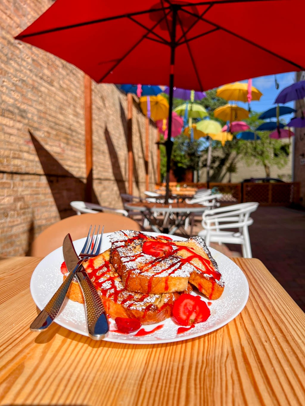 Skokie restaurant opens, features Guatemalan, American breakfasts, mimosas, live music