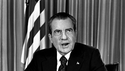 Columna de José Agustín Muniz: Las lecciones del caso Watergate a 50 años de la renuncia de Nixon - La Tercera