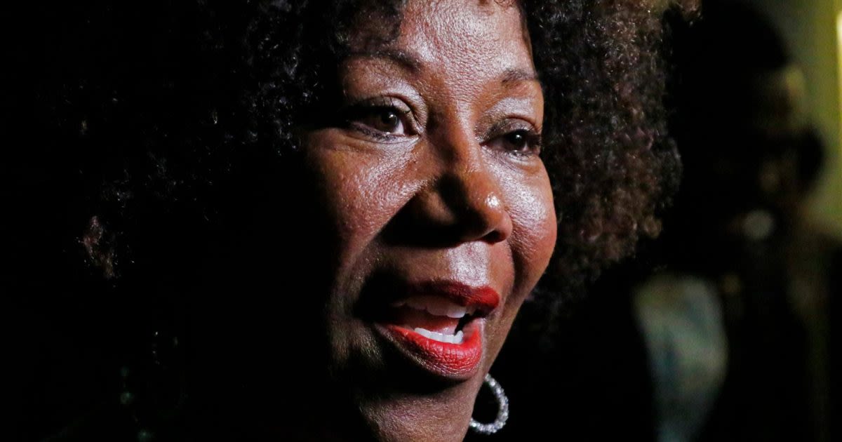 Ruby Bridges blasts book bans as "ridiculous" attempts to "cover up history"