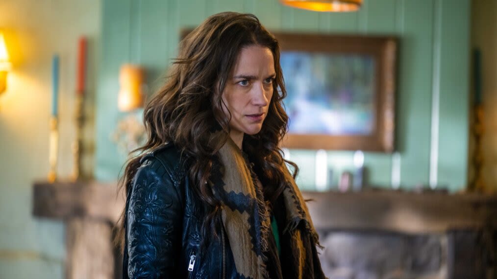 'Wynonna Earp' Team Answers Burning Questions: Doc's Missed Shot, Alice & More