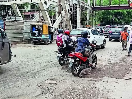 Mixed reactions to exemption of 2-wheeler riders from fines | Guwahati News - Times of India