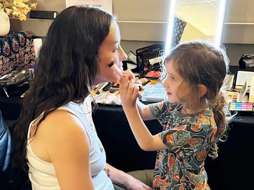 Alanis Morissette Shares Rare Photo of Daughter Onyx, 7, as She Does Her Mom's Makeup on Tour: 'A Master'