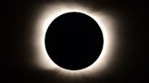 ¿Qué es un eclipse solar y qué pasa durante el mismo? ¿Es cierto que ocurren con luna llena?