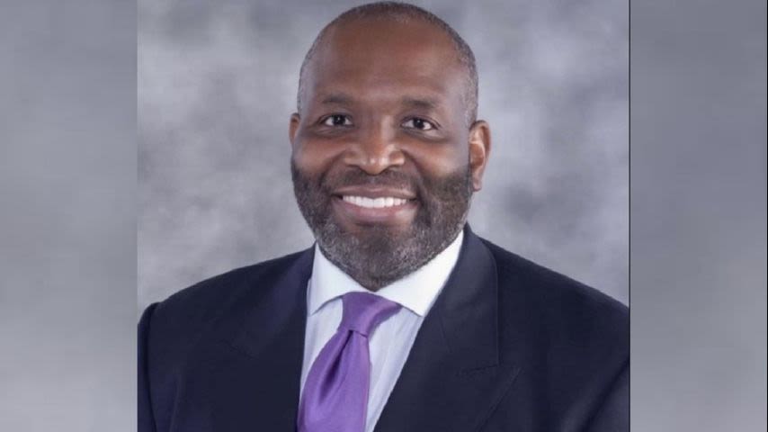 EBR School Board unanimously votes to select Lamont Cole as superintendent