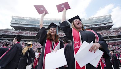 Ohio State graduates show solidarity for Palestine, tragedy over death during commencement