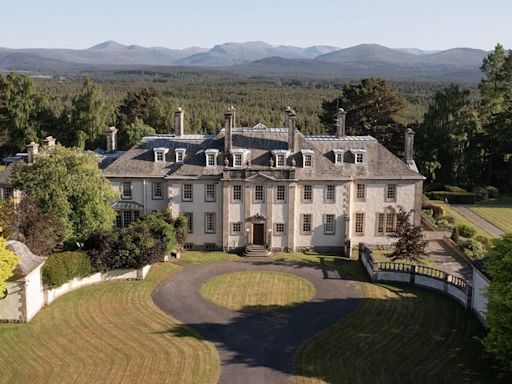 Inside Bob Dylan's former home in the Scottish Highlands he sold for over £4m