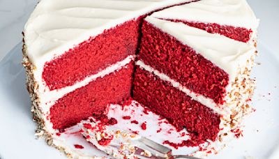 Red Velvet Cake With Cream Cheese Frosting