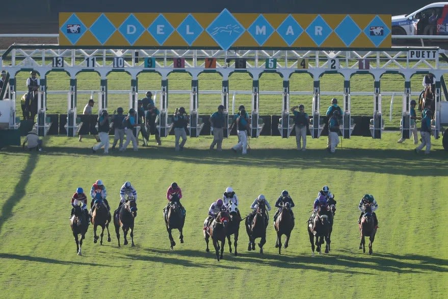 Del Mar officials hope rare Saturday start gives way to successful summer