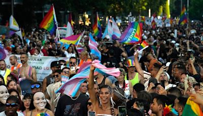 Masiva manifestación del Orgullo en Madrid: “Quieren devolvernos al armario: no lo vamos a consentir”