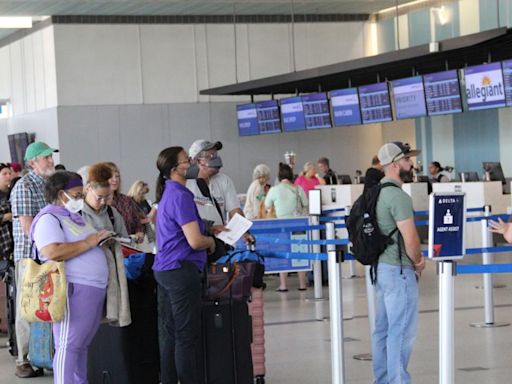 Debby takes Charleston travelers by storm as airlines cancel and delay flights