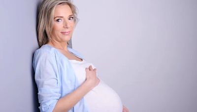 Ser mamá después de los 40: por qué cada vez más mujeres deciden esperar para tener hijos y qué riesgos hay